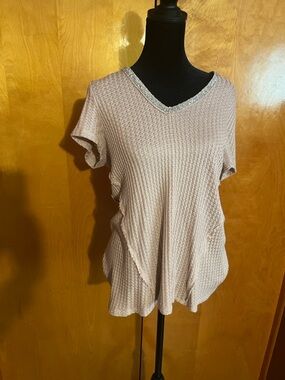 Juicy Couture Medium Blush Pink Waffle Knit V-Neck Short Sleeve Top